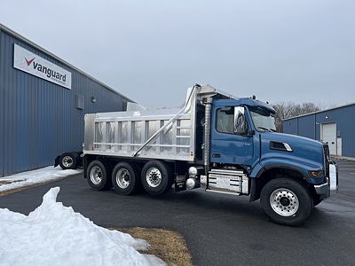 2026 Volvo VHD84F300