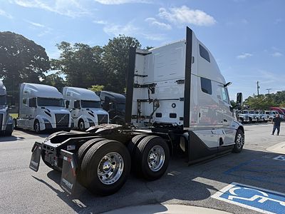 2027 Volvo VNL64T860