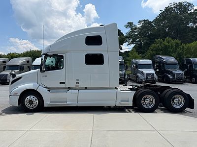 2019 Volvo VNL64T860
