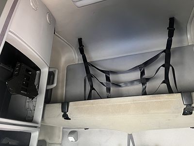 2022 Volvo VNL64T760