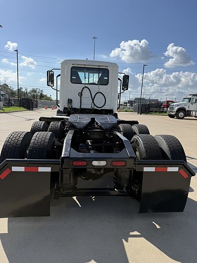 2020 Mack ANTHEM 64T