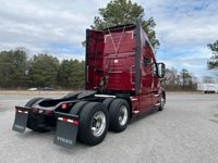 2020 Volvo VNL64T670