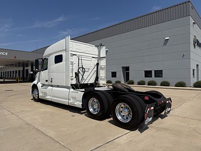 2023 Volvo VNL64T740