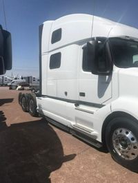 2025 Volvo VNL64T860