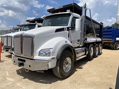 2025 Kenworth T880