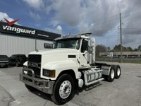 2020 Mack PINNACLE 64T