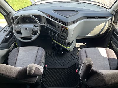 2026 Volvo VNL64T860