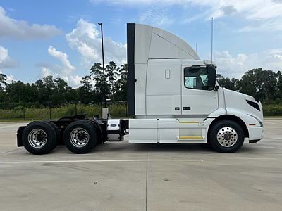 2020 Volvo VNR64T400