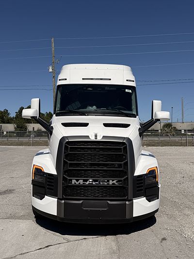 2026 Mack PIONEER 64T