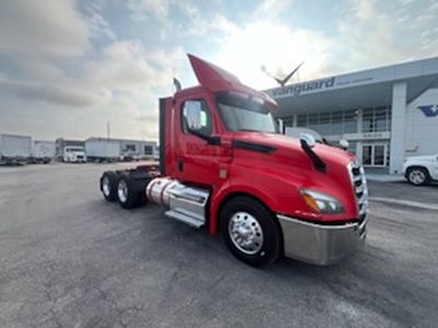 2020 Freightliner CASCADIA 126