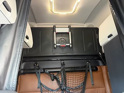 2022 Freightliner CASCADIA 126