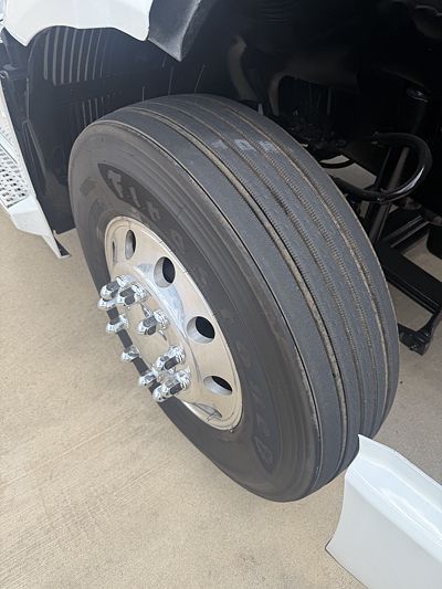2019 Volvo VNR64T400