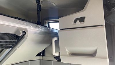 2025 Volvo VNL64T660