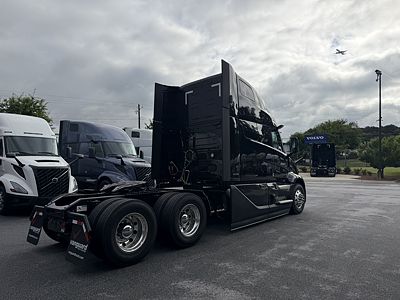2027 Volvo VNL64T860