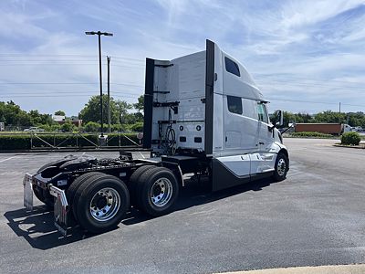 2027 Volvo VNL64T860