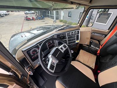 2027 Mack PINNACLE 64T