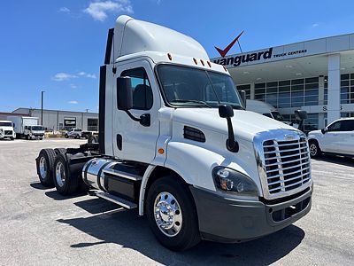 2018 Freightliner CASCADIA 125