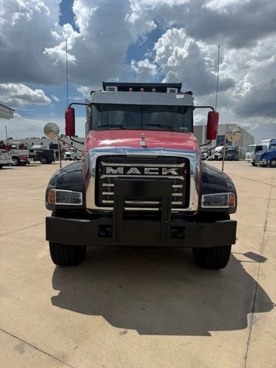2027 Mack GR64F