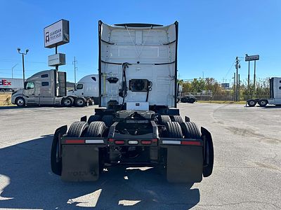 2023 Volvo VNL64T740