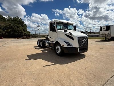 2019 Volvo VNL64T300