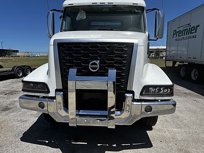 2026 Volvo VHD64B300