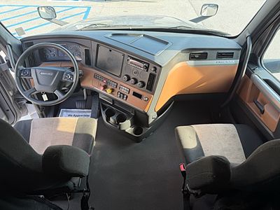 2022 Freightliner CASCADIA 126