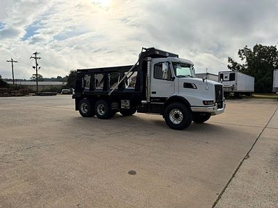 2027 Volvo VHD64B300