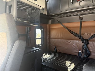 2022 Freightliner CASCADIA 126