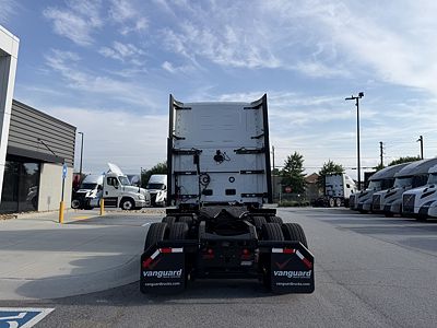 2027 Volvo VNL64T860