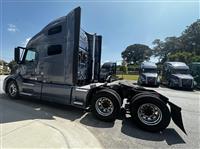 2021 Volvo VNL64T760