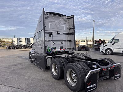 2026 Volvo VNL64T840