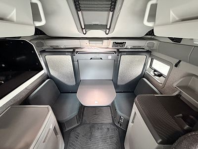2027 Volvo VNL64T860