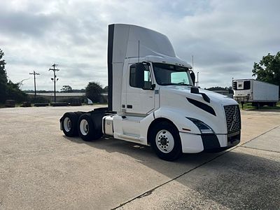 2020 Volvo VNL