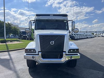 2026 Volvo VHD84B300