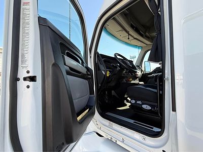 2023 Kenworth T680