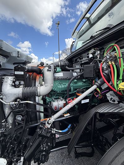 2027 Volvo VNR64T300
