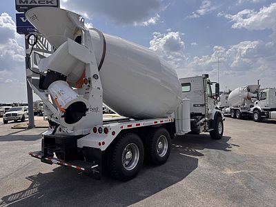 2026 Volvo VHD64B300