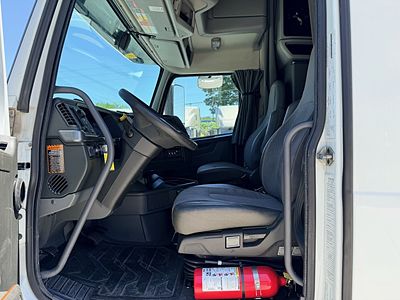 2023 Volvo VNL760