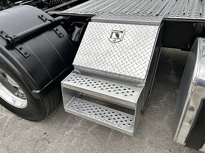 2020 Volvo VNR64T300