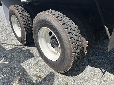 2025 Volvo VNR64300