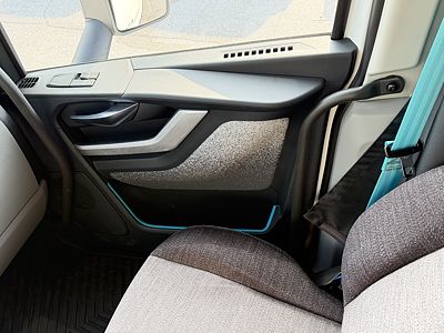 2027 Volvo VNL64T860