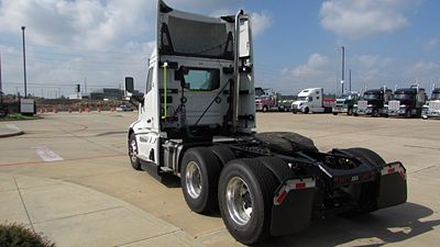 2027 Volvo VNL64T300