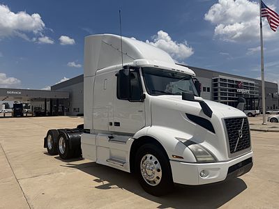2019 Volvo VNR64T400