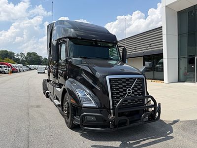 2022 Volvo VNL64T760