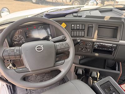 2026 Volvo VHD64B300