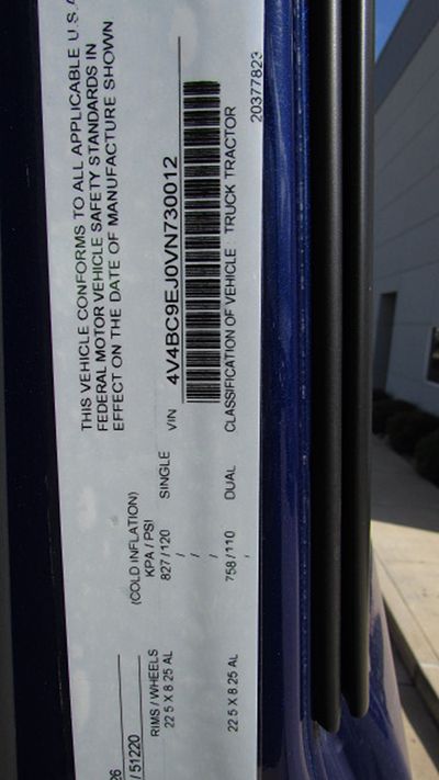 2027 Volvo VNL64T860