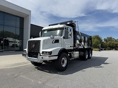 2027 Volvo VHD64B300