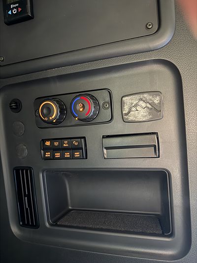 2021 Freightliner CASCADIA 126