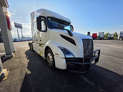 2023 Volvo VNL64T740