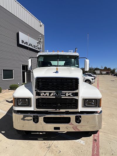 2026 Mack PINNACLE 64R